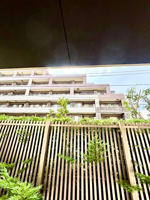 物件内観写真22　(室内からの展望)