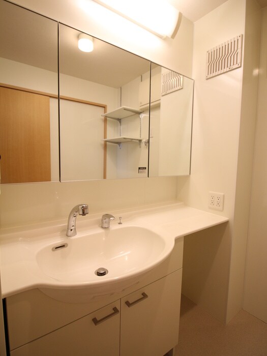 物件内観写真10　(洗面)