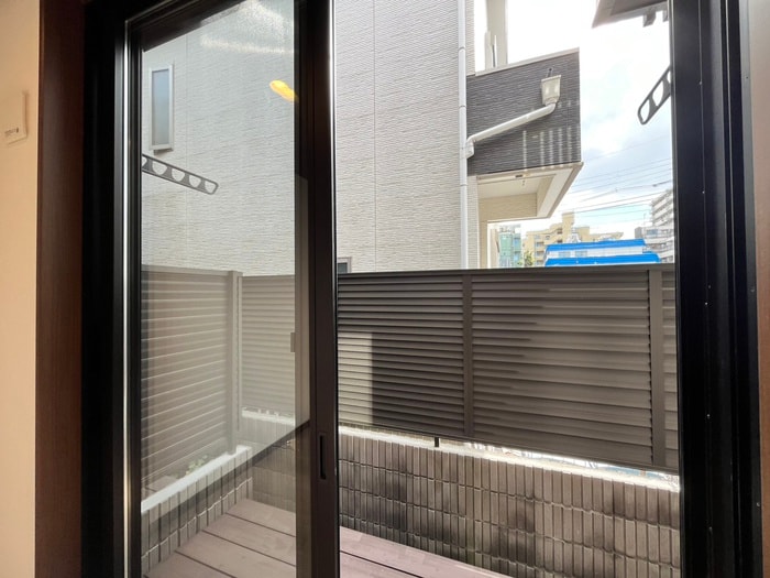 物件内観写真20　(室内からの展望)