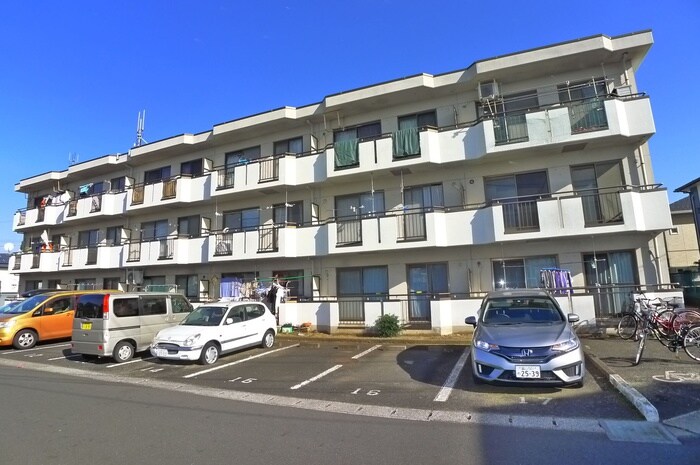 物件外観写真4　(駐車場)