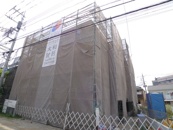 建築中