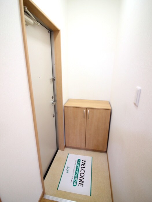 物件内観写真14　(玄関)