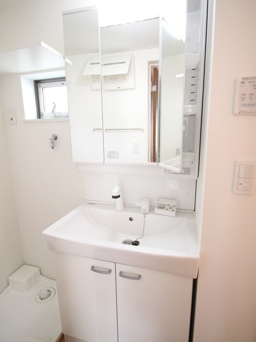 物件内観写真15　(洗面)