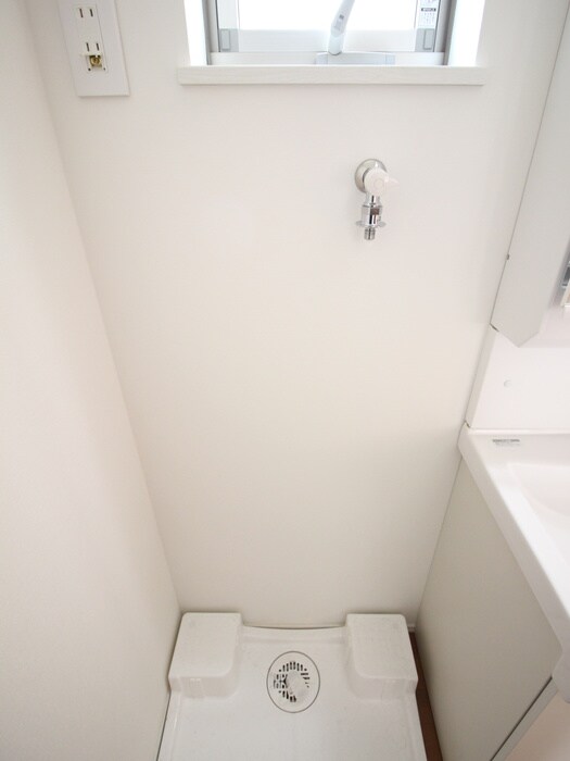 物件内観写真19　(洗濯機置場)