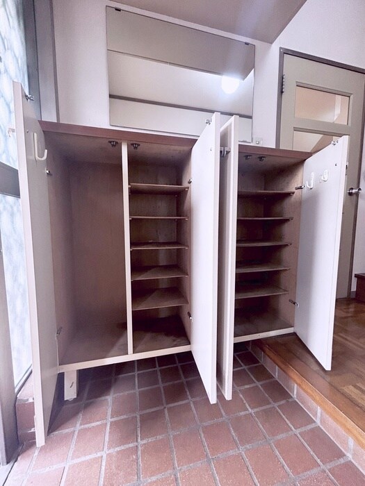 物件内観写真19　(靴箱)