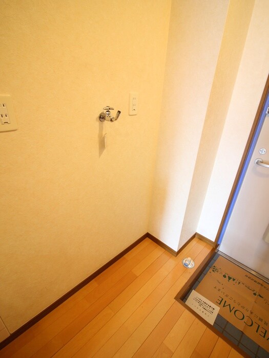 物件内観写真17　(洗濯機置場)