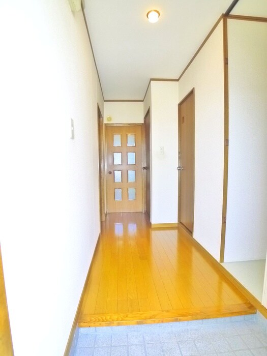 物件内観写真18　(廊下)