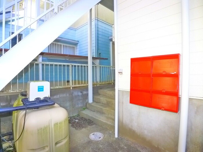 物件外観写真4　(エントランス部分)