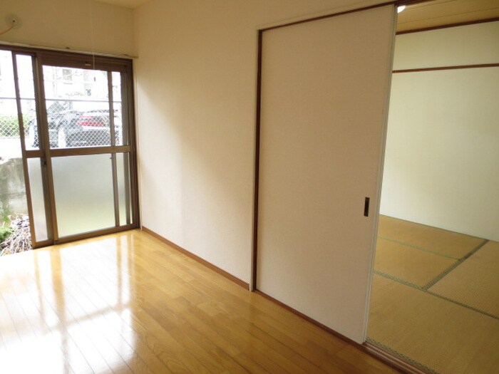 物件内観写真6　(居室)