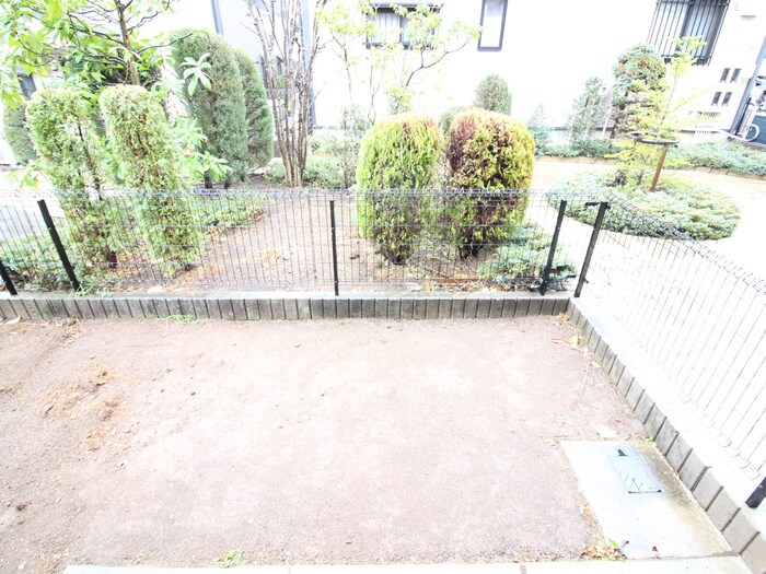 物件内観写真16　(室内からの展望)