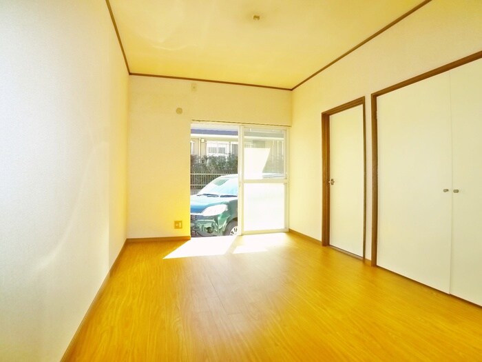 物件内観写真8　(居室)