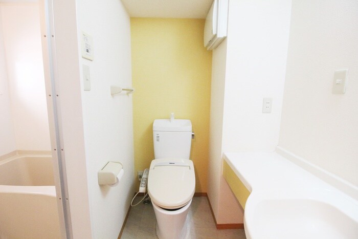 物件内観写真13　(トイレ)