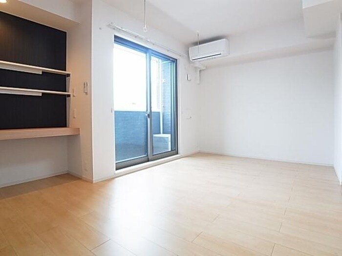 物件内観写真2　(居室)