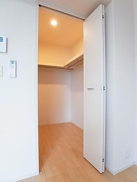 物件内観写真7　(収納)