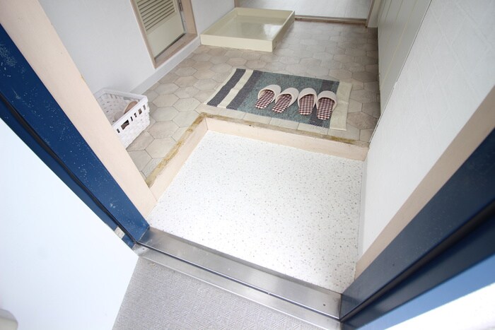 物件内観写真13　(玄関)