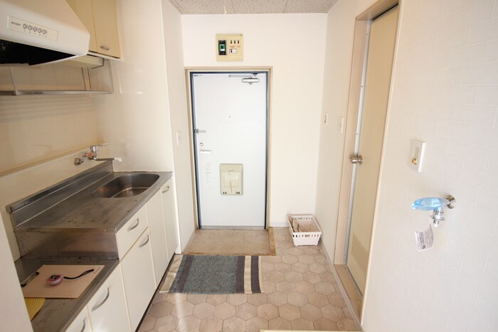 物件内観写真14　(廊下)