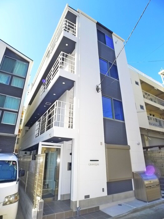 物件外観写真1　(外観写真)