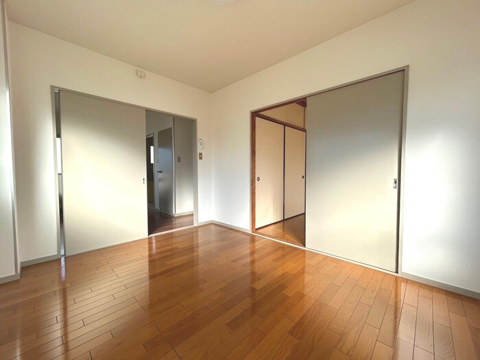 物件内観写真9　(居室)