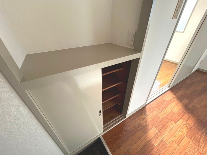 物件内観写真15　(靴箱)