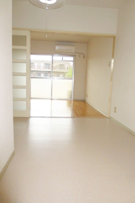 物件内観写真11　(居室)