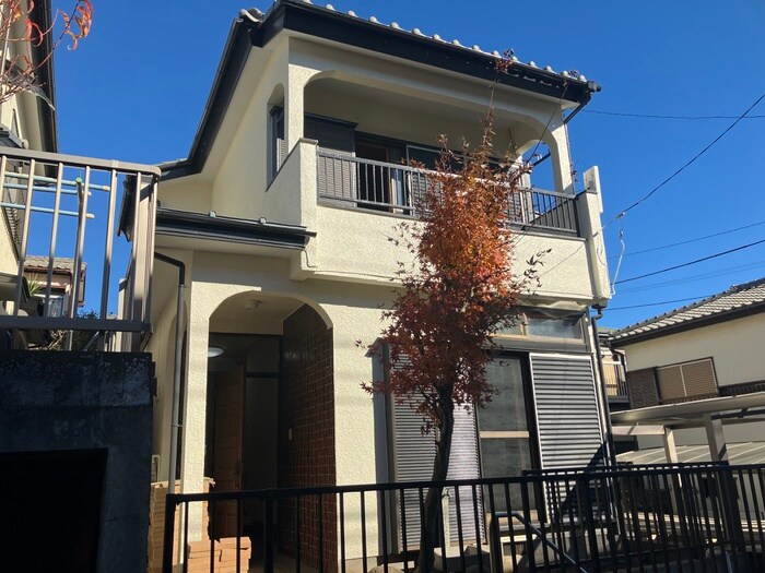 物件外観写真6　(エントランス部分)