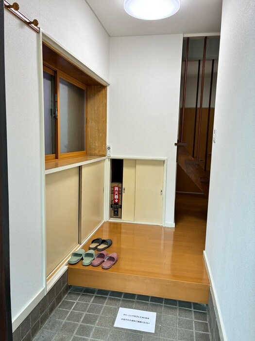 物件内観写真17　(廊下)