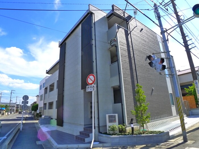 物件外観写真3　(周辺環境)