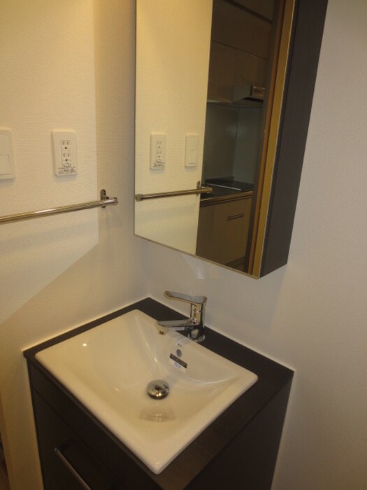 物件内観写真12　(洗面)