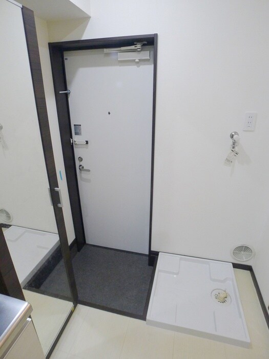 物件内観写真7　(玄関)