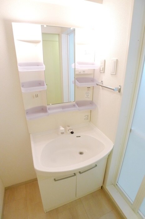 物件内観写真11　(洗面)