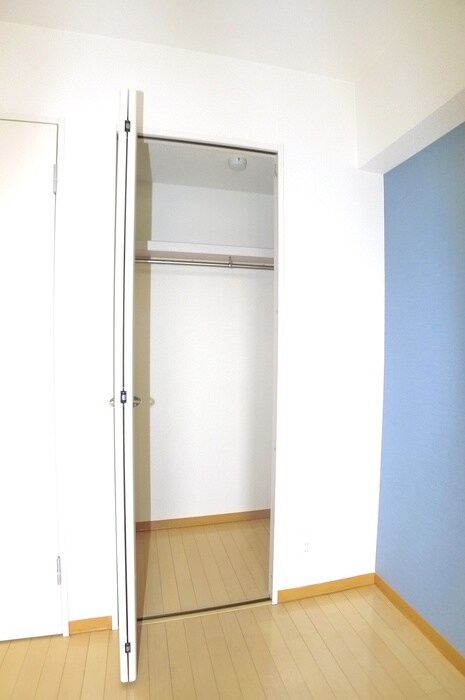 物件内観写真16　(収納)