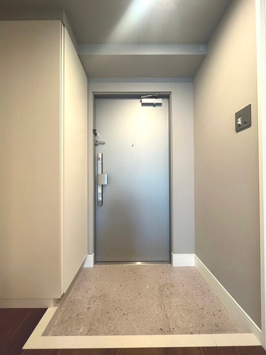 物件内観写真14　(玄関)