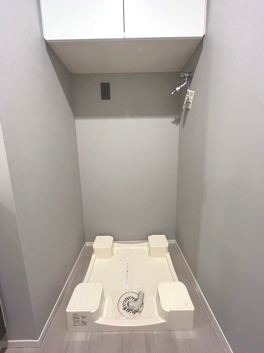 物件内観写真18　(洗濯機置場)