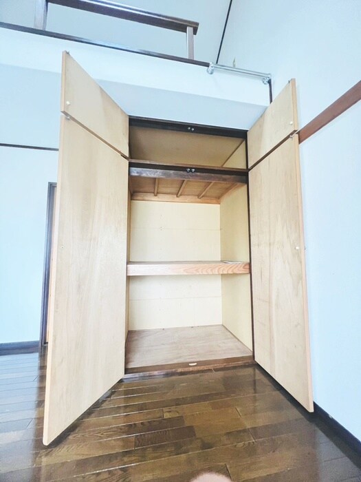 物件内観写真12　(収納)