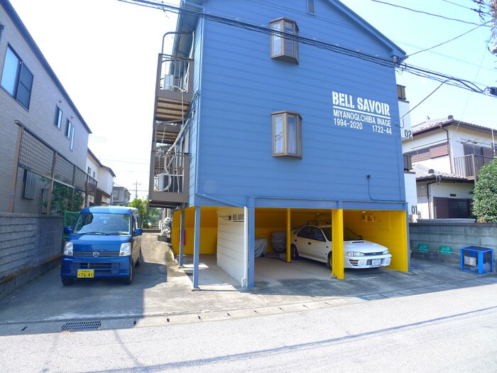 物件外観写真2　(駐車場)