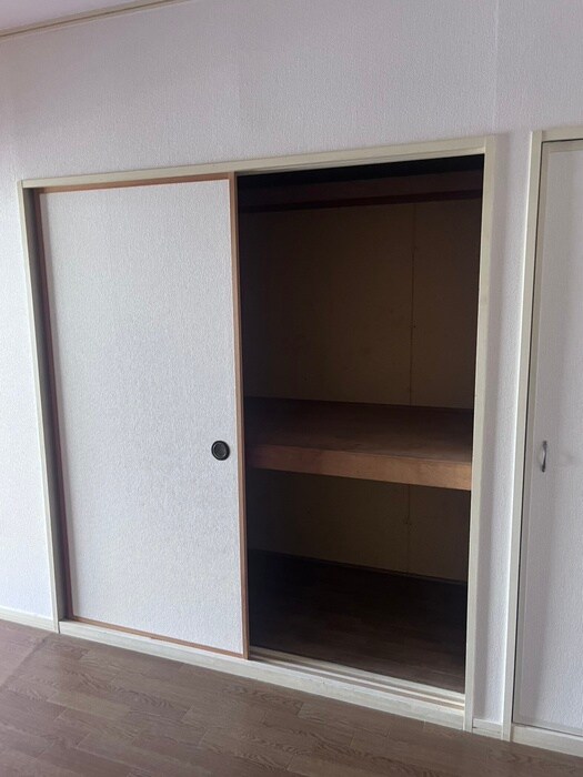 物件内観写真11　(収納)