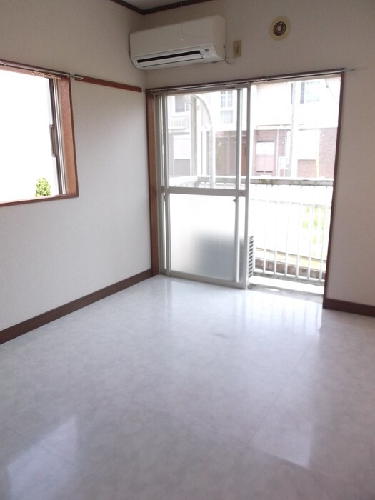 物件内観写真8　(居室)