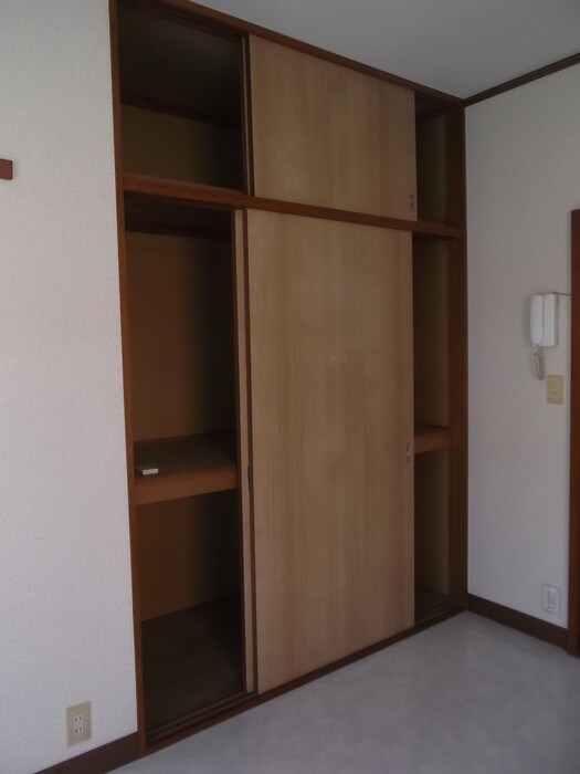 物件内観写真12　(収納)