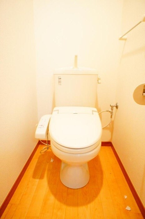 物件内観写真12　(トイレ)