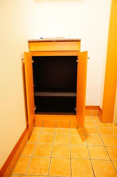 物件内観写真16　(靴箱)