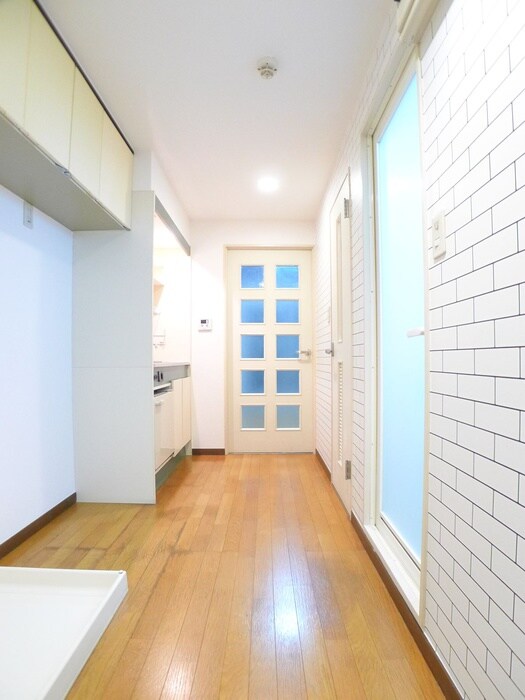 物件内観写真17　(廊下)