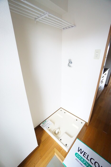 物件内観写真20　(洗濯機置場)