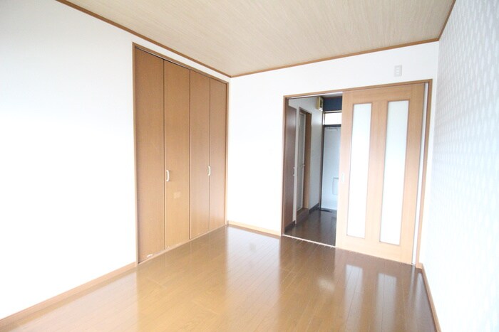 物件内観写真10　(居室)