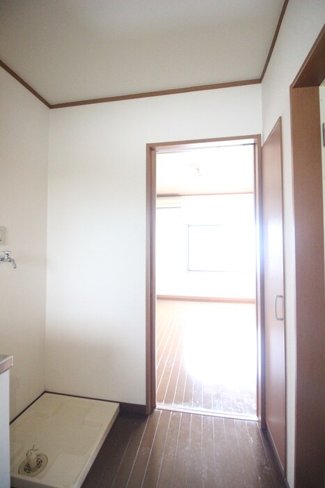 物件内観写真17　(廊下)