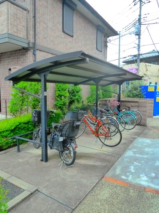 物件外観写真5　(駐輪場)