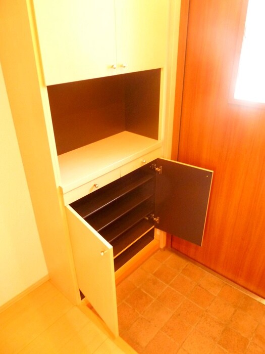 物件内観写真15　(靴箱)