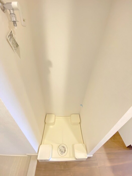 物件内観写真14　(洗濯機置場)