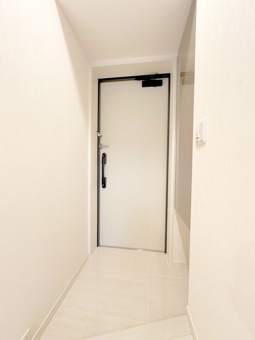 物件内観写真16　(玄関)