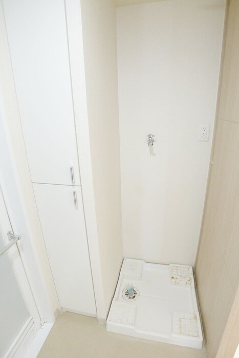 物件内観写真12　(洗濯機置場)