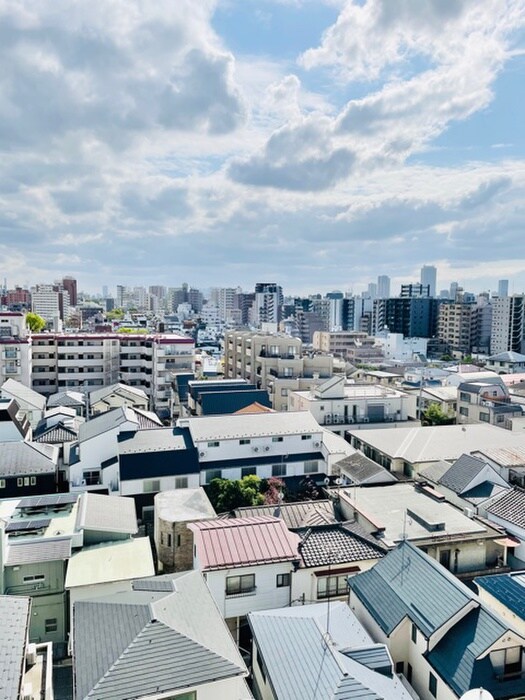 物件内観写真11　(室内からの展望)